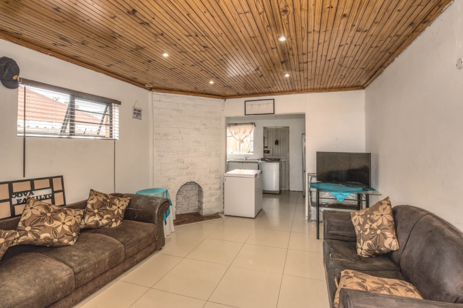 2 Bedroom Property for Sale in Kensington Eastern Cape